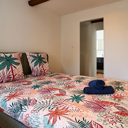 Apartamento Le Rempart Harmonieux - Triplex Au Pied De La Cite Carcasona Exterior foto